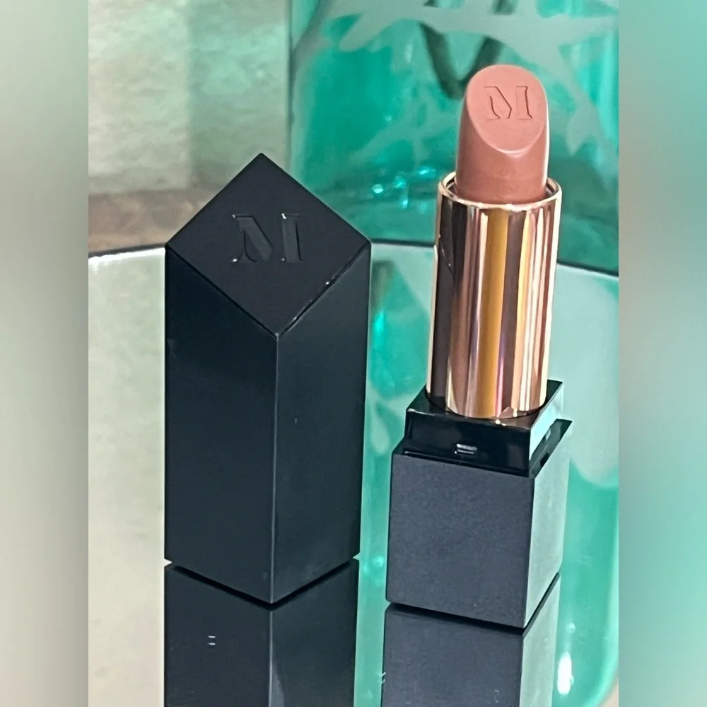 Morphe Mega Matte Lipstick in Main Squeeze, new!